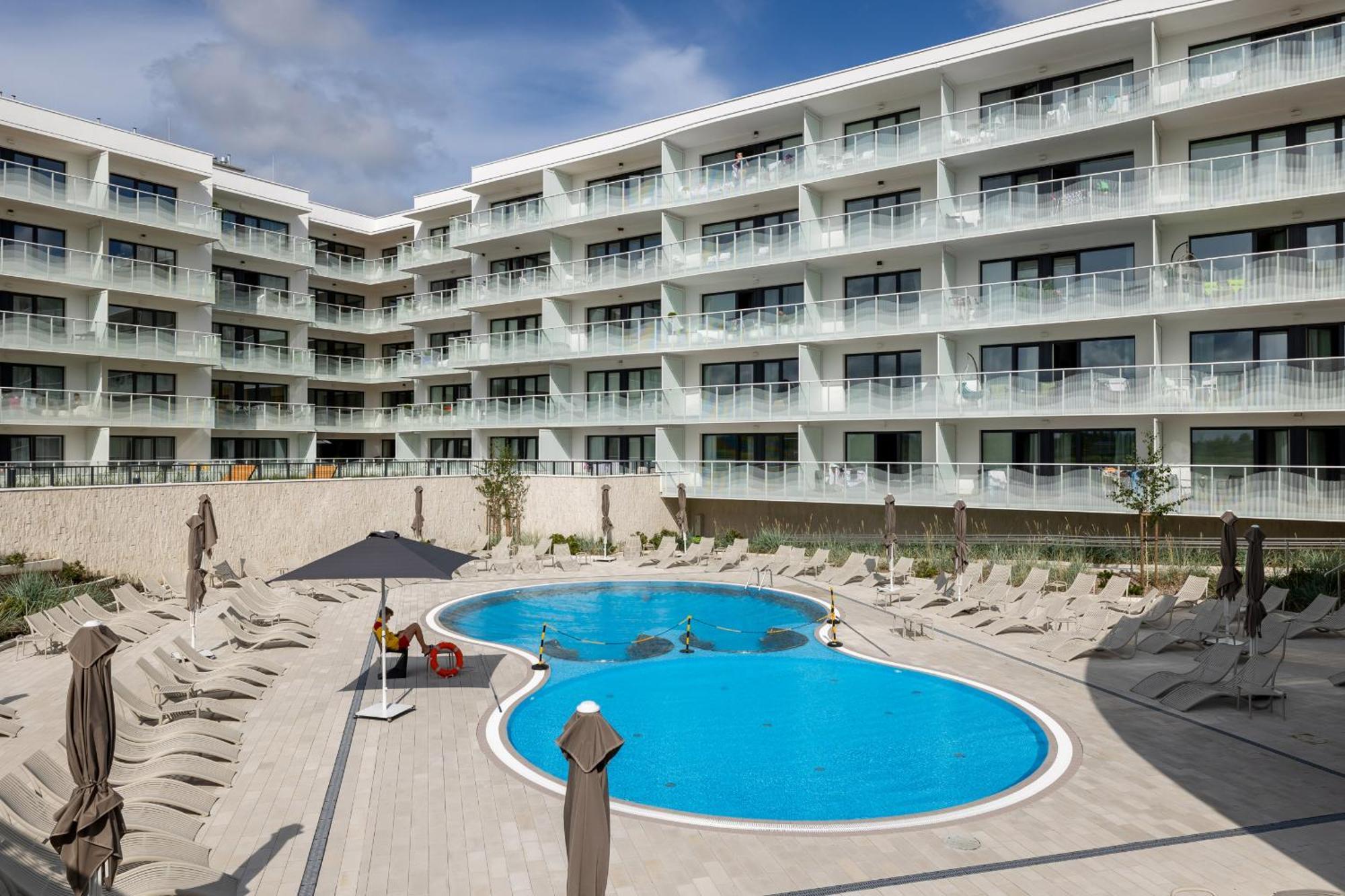 Polanki Aqua Apartment With Parking By Renters Prestige Kołobrzeg Zewnętrze zdjęcie
